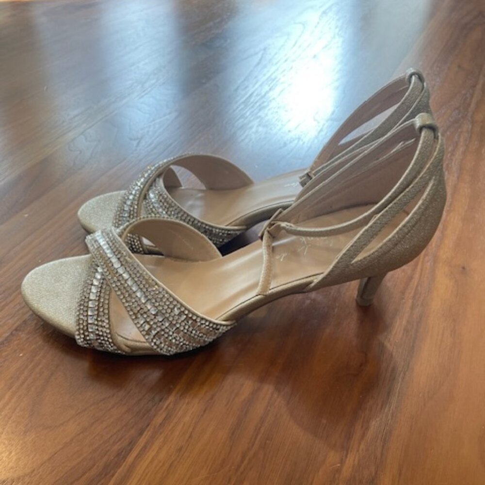 Gold Heels with Rhinestone detail - Wedding, bridesmaid, event heels Size 7